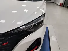 2023 Changan Eado PLUS 1.4T GDI DCT Premium, белый — фото 5