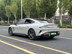 2026 Xiaomi SU7 RWD Standard — фото 8