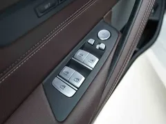 2021 BMW 5 Series 530Li xDrive M Sport Package, белый — фото 10
