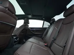 2021 BMW 5 Series 530Li xDrive M Sport Package, белый — фото 18