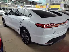 2021 BYD Han EV Standard Range Luxury, белый — фото 5