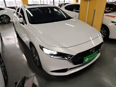 2021 Mazda 3 2.0L AT, белый — фото 4