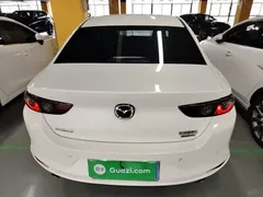 2021 Mazda 3 2.0L AT, белый — фото 6