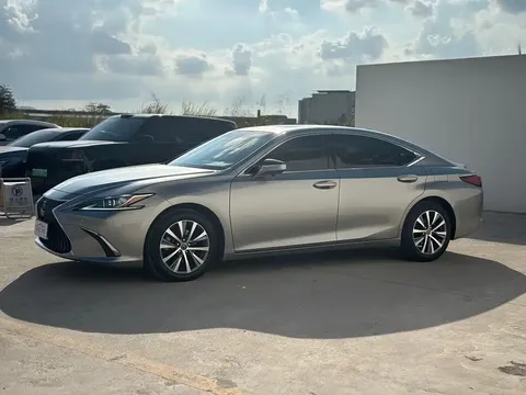 2020 Lexus ES 200 Luxury