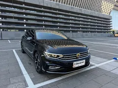 2023 Volkswagen Magotan 330TSI DCT Luxury, чёрный — фото 3