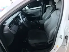2025 BYD Qin PLUS DM-i PHEV Smart Driving 55km Leading, белый — фото 15