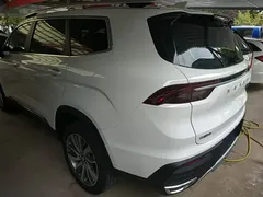 2022 Geely Okavango 1.8TD DCT Luxury 7-seat, белый — фото 5