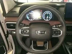 2022 Geely Okavango 1.8TD DCT Luxury 7-seat, белый — фото 11