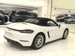 2022 Porsche 718 Boxster 2.0T, белый — фото 13