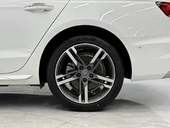 2020 Audi A4L 40 TFSI Luxury Dynamic, белый — фото 9