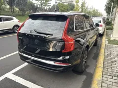 2023 Volvo XC90 B5 Luxury 5-seat, чёрный — фото 13