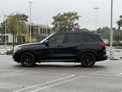 2021 BMW X5 xDrive40i M Sport Package, чёрный — фото 4