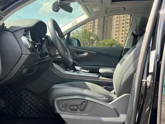 2023 Audi Q7 55 TFSI quattro S line Sport, чёрный — фото 6