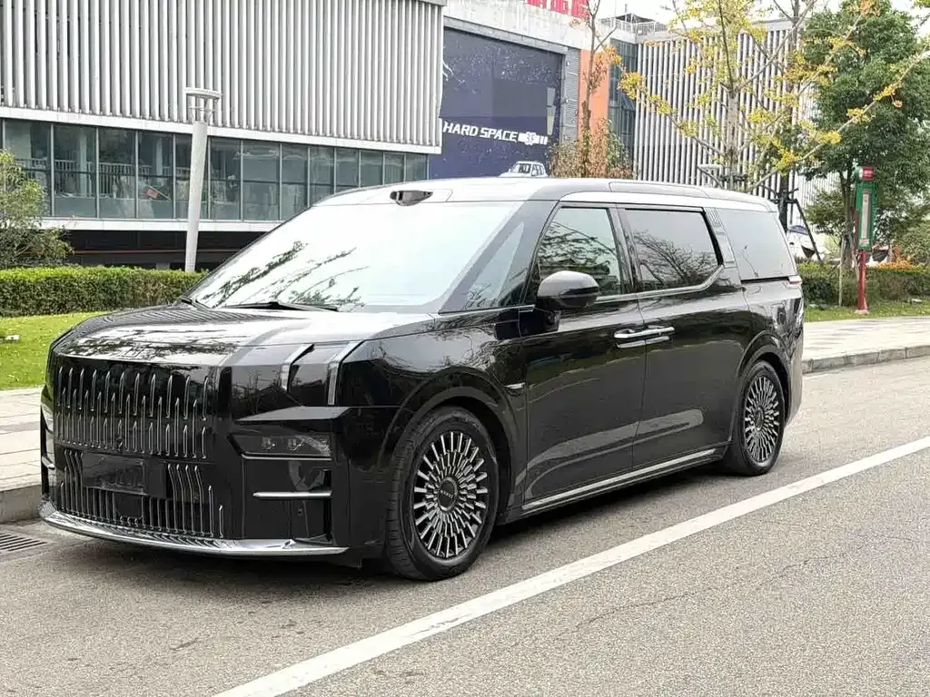 2024 Zeekr 009 6-Seat Executive 4WD 108kWh