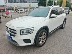 2020 Mercedes-Benz GLB 180 Dynamic, белый — фото 1