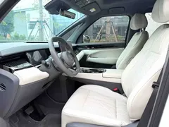 2024 Zeekr 009 6-Seat Executive 4WD 108kWh, белый — фото 5