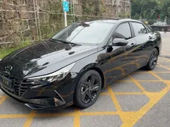 2021 Hyundai Elantra 1.5L CVT LUX Premium, чёрный — фото 3