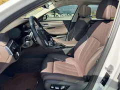 2021 BMW 5 Series 530Li Premium Luxury Package, белый — фото 6