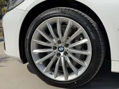 2021 BMW 5 Series 530Li Premium Luxury Package, белый — фото 21