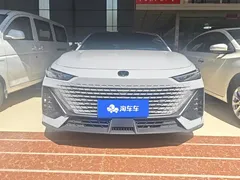 2023 Changan UNI-V 1.5T Premium — фото 2