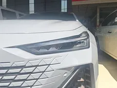 2023 Changan UNI-V 1.5T Premium — фото 5