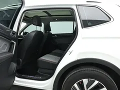 2023 Volkswagen Tiguan L 430PHEV Flagship, белый — фото 13