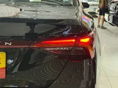 2022 Toyota Avalon 2.0L Luxury, чёрный — фото 8