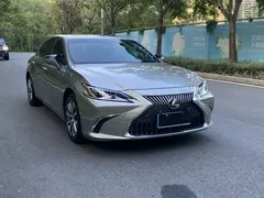 2020 Lexus ES 200 Excellence — фото 3