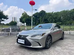 2022 Lexus ES 300h Premium — фото 3