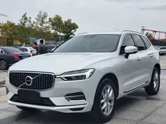 2021 Volvo XC60 4WD Luxury, белый — фото 1