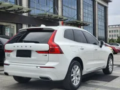 2021 Volvo XC60 4WD Luxury, белый — фото 4