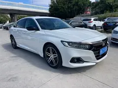 2022 Honda Accord 260TURBO Premium, белый — фото 3