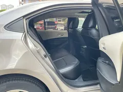 2021 Toyota Corolla 1.2T S-CVT Luxury — фото 12
