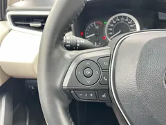 2021 Toyota Corolla 1.2T S-CVT Luxury — фото 25