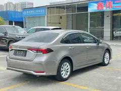 2021 Toyota Corolla 1.2T S-CVT Luxury — фото 30