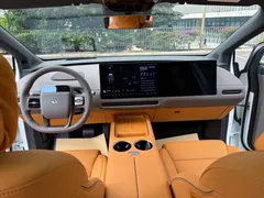 2025 Li Auto i8 Standard, белый — фото 11