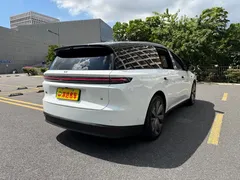 2025 Li Auto i8 Standard, белый — фото 21