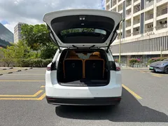 2025 Li Auto i8 Standard, белый — фото 23