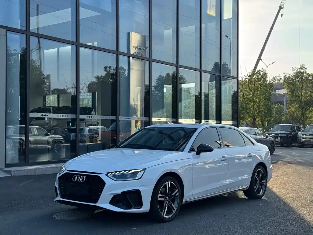 2022 Audi A4L 40 TFSI Luxury Sport