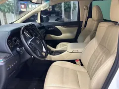 2021 Toyota Alphard Hybrid 2.5L Premium, белый — фото 10