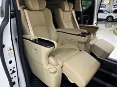 2021 Toyota Alphard Hybrid 2.5L Premium, белый — фото 22