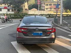 2018 Honda Accord 260TURBO Elite — фото 5