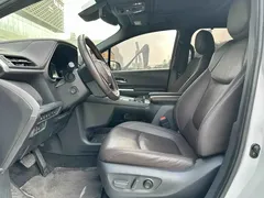 2021 Toyota Sienna 2.5L Hybrid Platinum, белый — фото 5