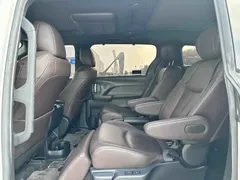 2021 Toyota Sienna 2.5L Hybrid Platinum, белый — фото 6