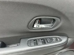 2020 Honda Vezel 1.5L CVT Pioneer, белый — фото 11