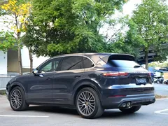 2023 Porsche Cayenne 3.0T Platinum Edition — фото 10