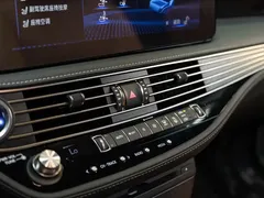 2021 Lexus LS 500h Luxury, чёрный — фото 17