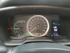 2022 Toyota Levin Hybrid 1.8H E-CVT Leading, белый — фото 14