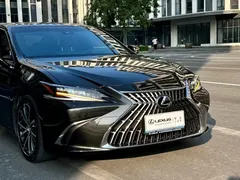 2022 Lexus ES 300h Premium, чёрный — фото 3