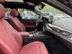 2021 BMW 5 Series 525Li M Sport Package, чёрный — фото 15